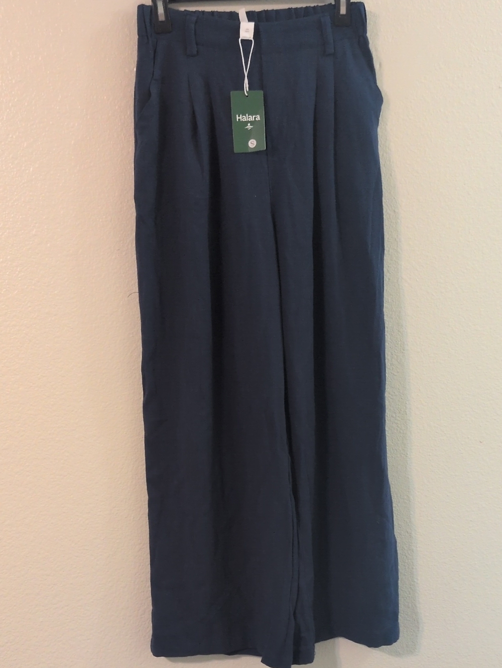 HALARA Navy Pleated Wide-Leg Trousers